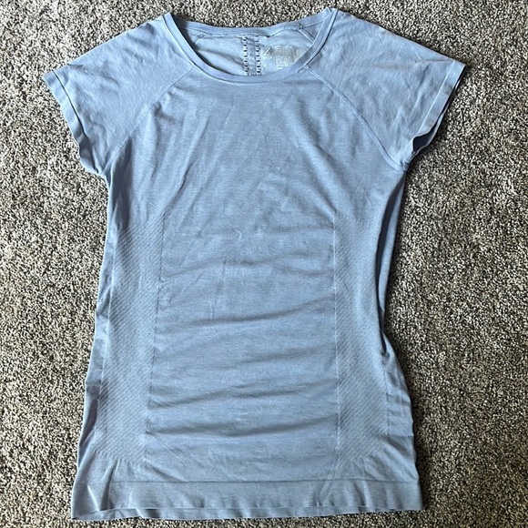 Zella athletic top, size medium - Picture 1 of 4